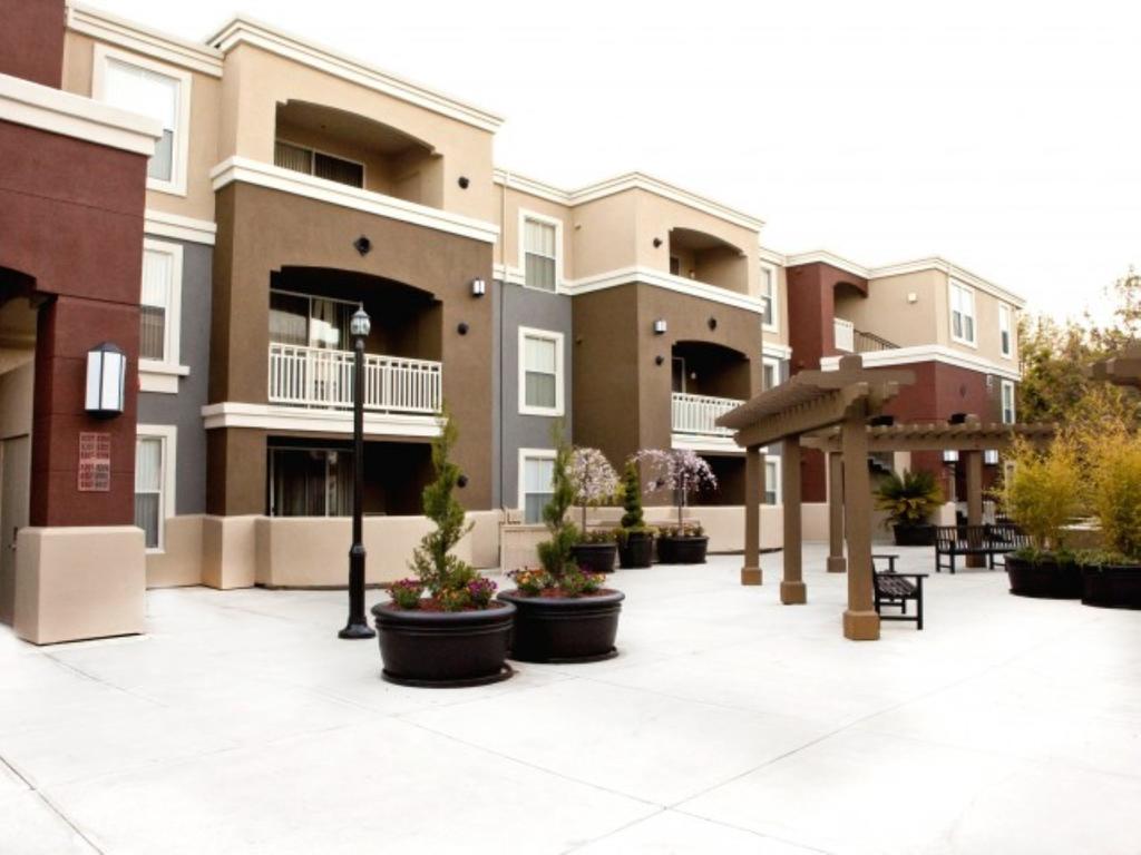 Global Luxury Suites In Cupertino Exterior photo